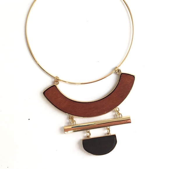 Jewelry - Geometric Pendant Choker Necklace